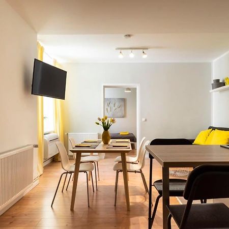 Cosy Two Br Plus Self Checkin Plus Street Parking 베를린 외부 사진