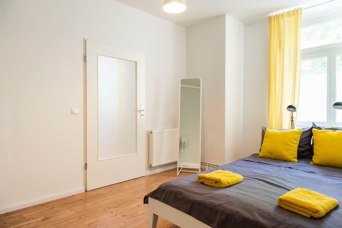 Cosy Two Br Plus Self Checkin Plus Street Parking 베를린 외부 사진