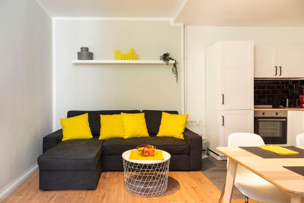 Cosy Two Br Plus Self Checkin Plus Street Parking 베를린 외부 사진
