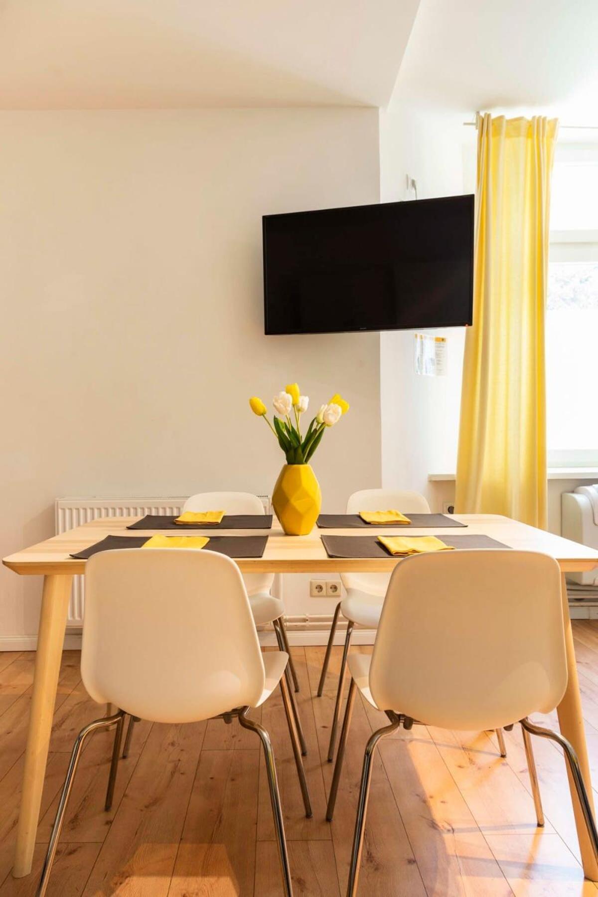 Cosy Two Br Plus Self Checkin Plus Street Parking 베를린 외부 사진