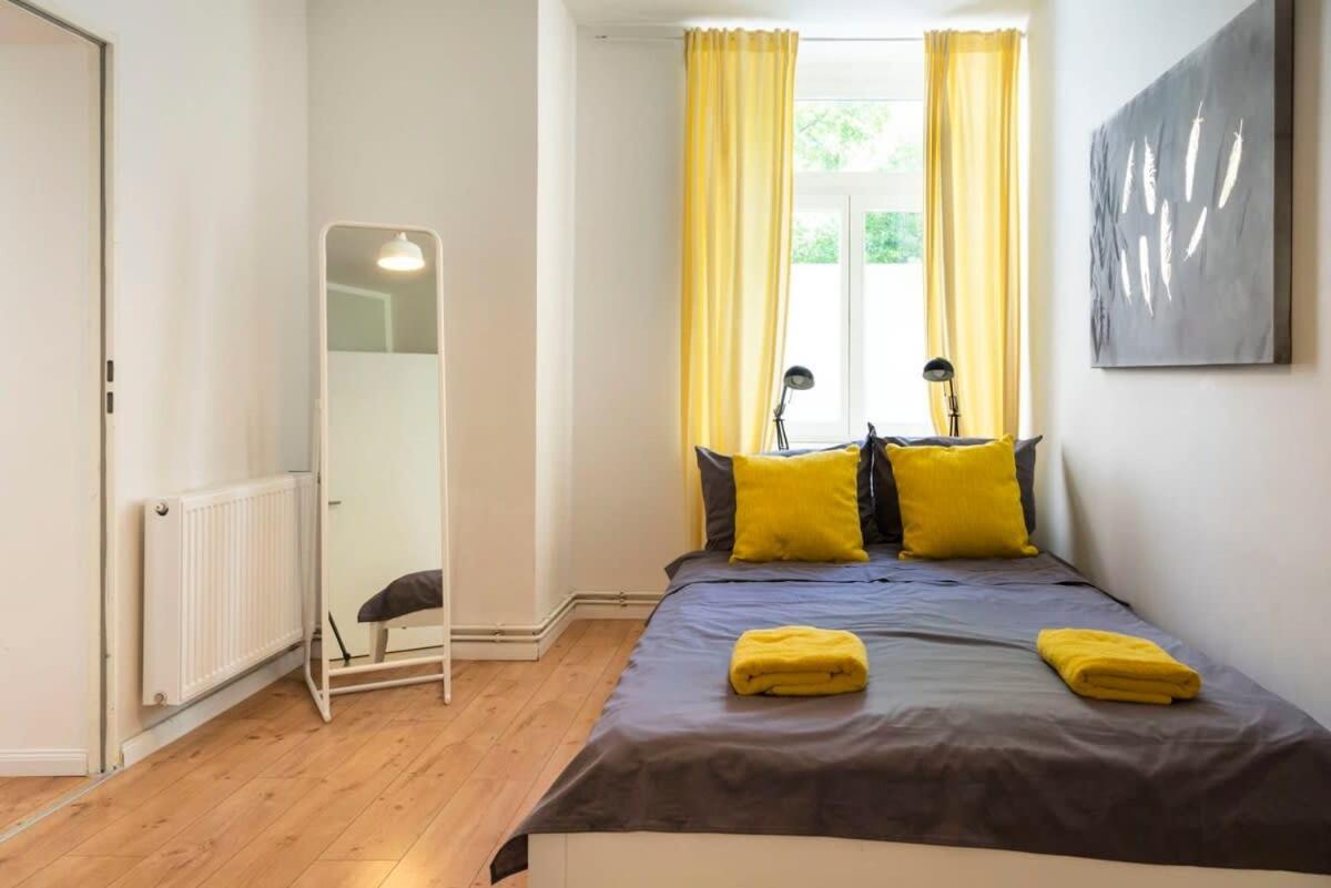 Cosy Two Br Plus Self Checkin Plus Street Parking 베를린 외부 사진